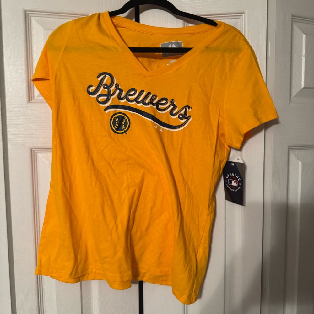 NEW MLB Brewer’s Tee. Women’s. Size Medium.